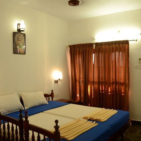 Hotel Sea View Palace - The Beach Hotel, Kovalam Kültér fotó