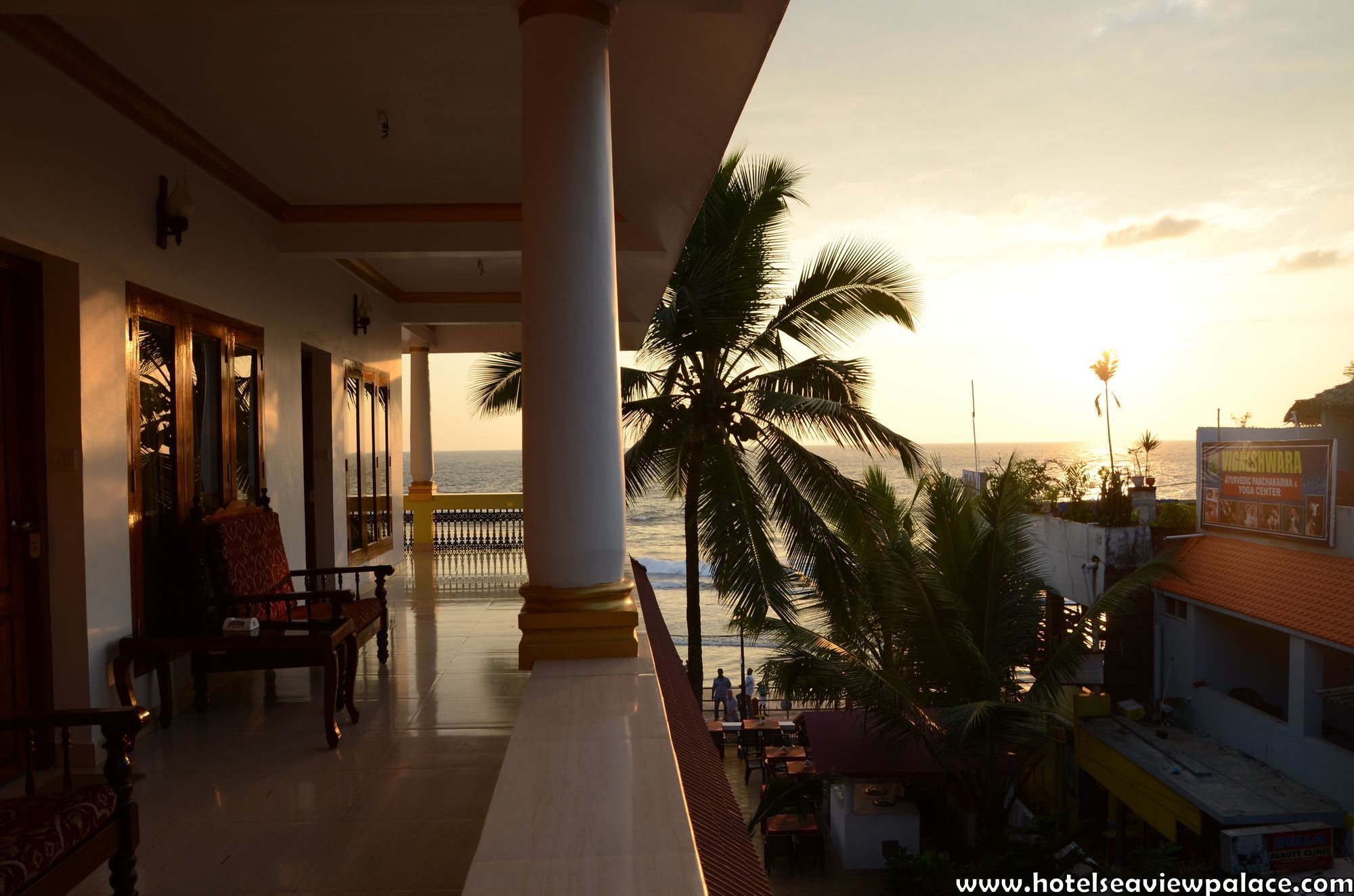Hotel Sea View Palace - The Beach Hotel, Kovalam Kültér fotó